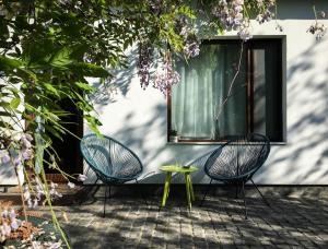 Apartment with Garden View room in Garden House