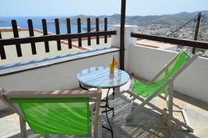 Fimaira 2 Syros Greece