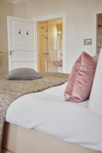 Large Double Room room in Herberg de Zwarte Ruiter
