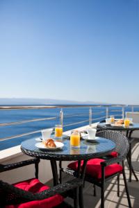 Apartments Mediterranea with heated pool