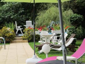 Hotels Logis Deshors-Foujanet : photos des chambres
