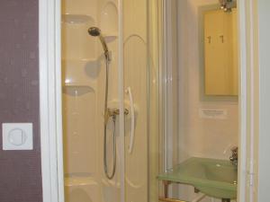 Hotels Logis Deshors-Foujanet : photos des chambres