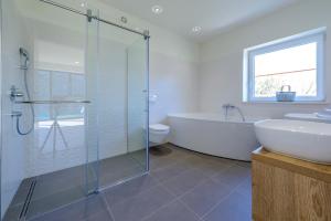 Villa Lu sea view & SPA