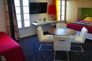 Hotels Les Colonnes : photos des chambres