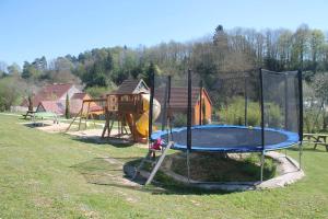 Maisons de vacances Les Cottages de Charme : Maison de Vacances