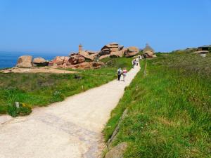 Hotels Kyriad Lannion-Perros-Guirec : photos des chambres