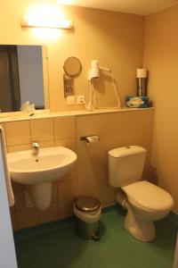 Hotels Logis Hotel Restaurant de la Dore : photos des chambres