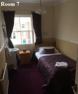 Single Room with Private Facilities (R7 Second Floor)