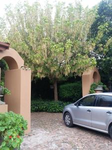 Izimbali Lodge and Restaurant