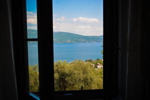 Apartamento con balcón