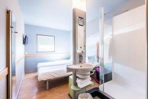 Hotels ibis budget Amberieu en Bugey/Chateau Gaillard A42 : photos des chambres