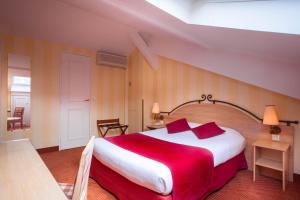Hotels Hotel Delambre : photos des chambres