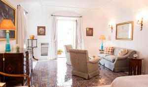 Junior Suite with Sea View room in Le Sirenuse