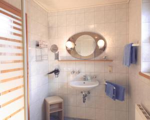 One-Bedroom Apartment room in Gästehaus Weber