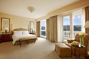 Premier Room - King Bed room in Four Seasons Hotel Cairo At The First Residence
