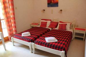 Artemis Rooms Aegina Greece