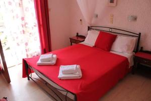 Artemis Rooms Aegina Greece