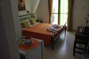 Artemis Rooms Aegina Greece