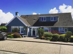 Ramsey House - Luxury Licensed B&B - Parking and Guest Lounge - Solva