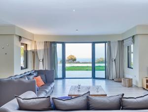 Luxury Villa Trapezia