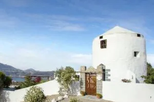 Drougas' Windmill - Péran Triovasálos