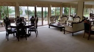 Hilltop Hideaway - Eumundi