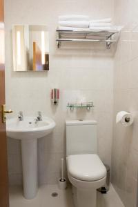 One Bedroom Apartment room in Westpoint Hotel
