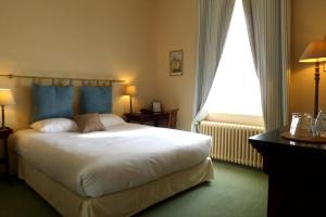 Hotels Logis Hotel La Tonnellerie : photos des chambres