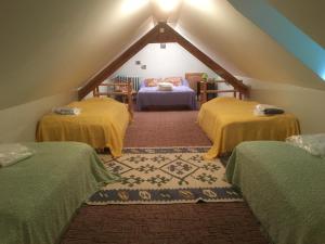 Chalets La Ferme de Gayri, chalet d'exception avec sauna et jacuzzi a 5 minutes de St-Lary Soulan : photos des chambres