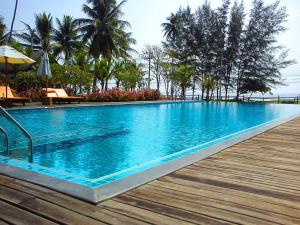 Nana Beach Hotel & Resort