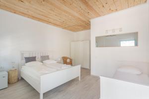 Casa Stavros 2 Mai Booking Deals Photos Reviews