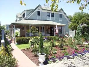 切诺基洛奇住宿加早餐旅馆 - 纳欣诺市