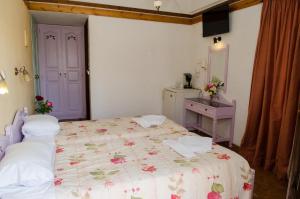 Standard Twin Room room in Alkion Hotel
