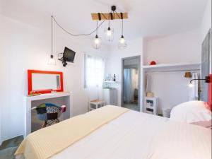 Evi Rooms Paros Greece