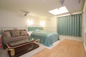 Hotel AtoZ Saku (Adult Only)