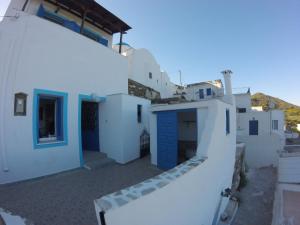 Village Aire Naxos Greece