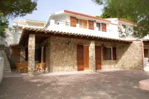 Stefania Apartments - Porto Pino