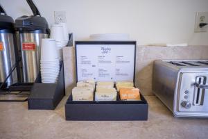 Sunnyside Inn and Suites