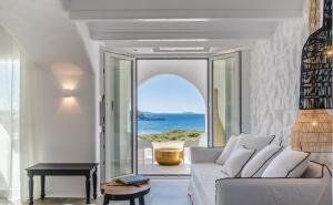 Cyano Suites Naxos Greece