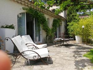 Hotels La Bastide des Muriers : photos des chambres
