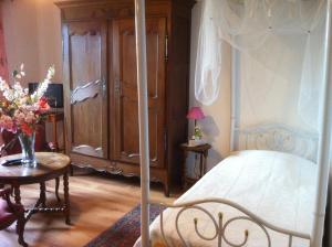 B&B / Chambres d'hotes Ferme du Montheu : Chambre Rdc (3 Adultes)