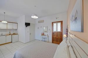 Letta's Apartments Syros Greece