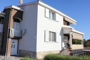 Apartments Elvira - 扎顿