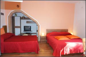 Orlandos Apartments OJ