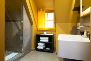 Hotels Hotel Le Colombier Suites : photos des chambres