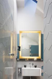 Hotels Hotel Le Colombier Suites : photos des chambres