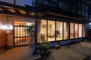 Kanazawa Seiren Le Lotus Bleu