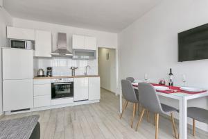 Ancora Center Apartment