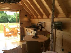 Lodges Shanti Lac Cabanes gites insolites et espace bien-etre Bordeaux : photos des chambres