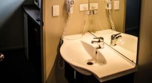 Racecourse Hotel and Motor Lodge